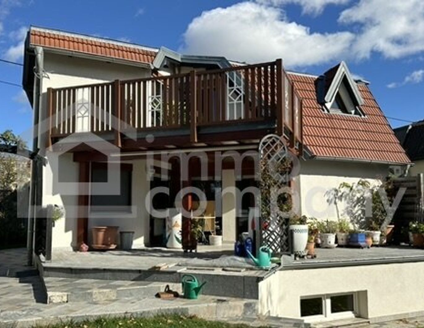 Haus in Schrebergartensiedlung, ständig Bewohnbar, Balkon, Terrasse, Pool, Gartenhütte und mehr.