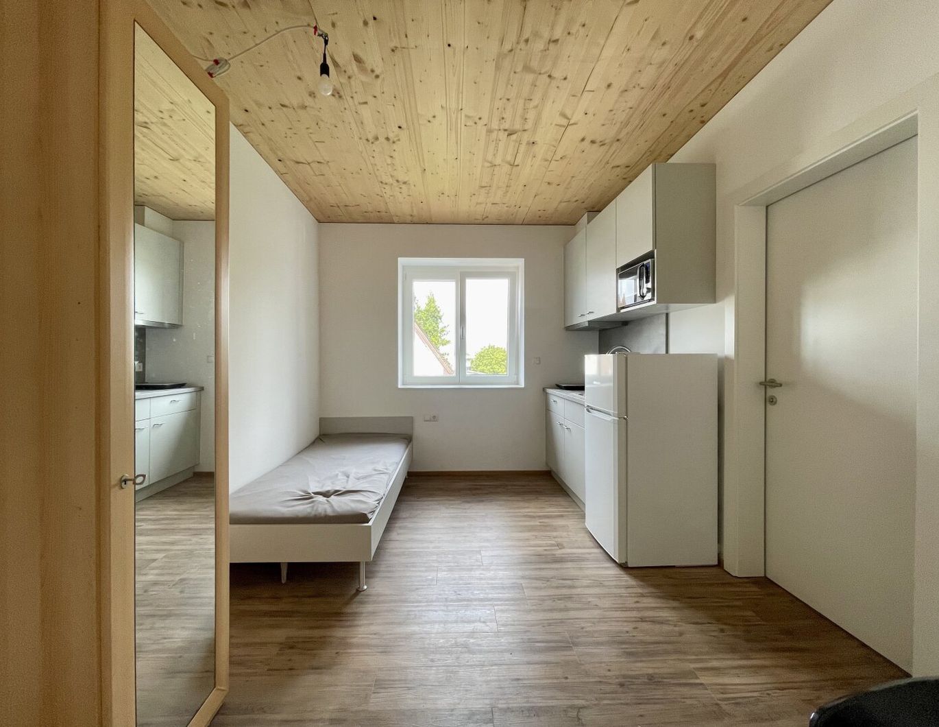 Platzsparend & stilvoll - 1-Zimmer-Dachgeschosswohnung in Lustenau