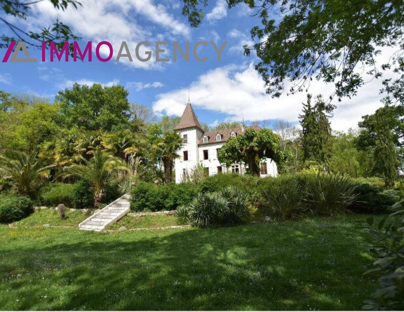 Traumhaftes Schloss in Südfrankreich mit Pyrenäen Aussicht für 790.000 €!