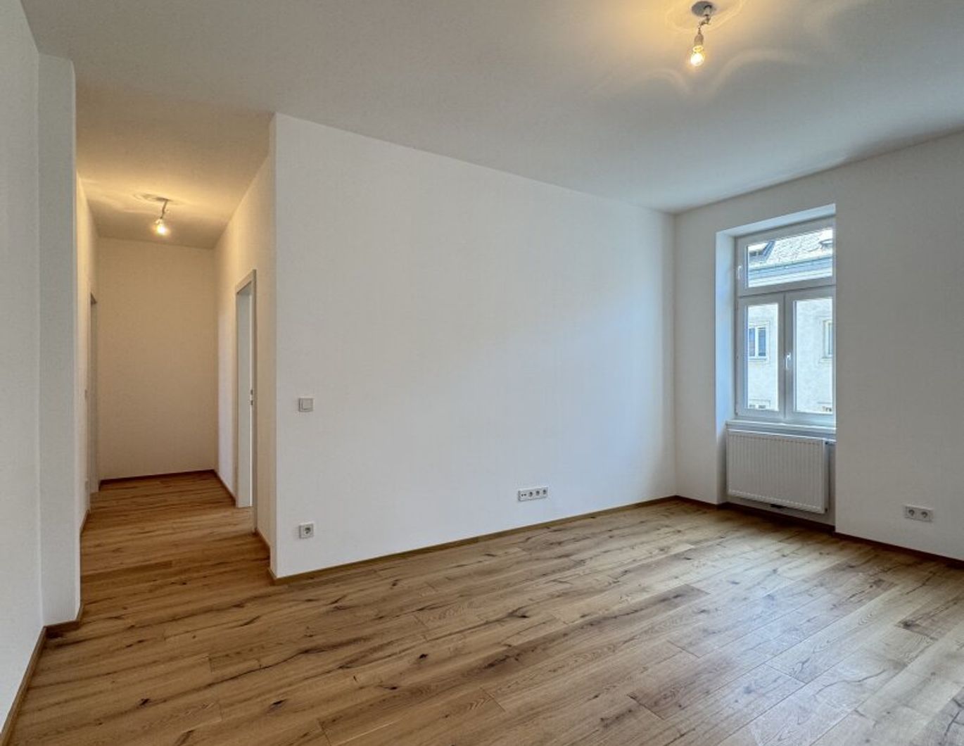 ***Stilvoller Erstbezug in Ruhelage - Sanierte 3-Zimmer-Altbauwohnung***