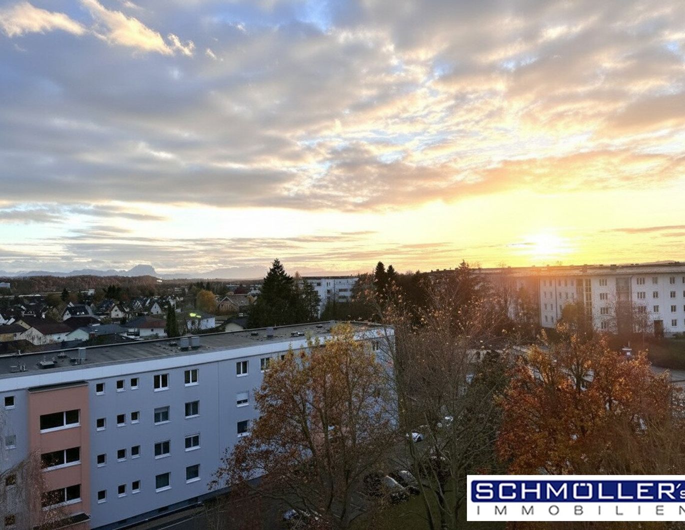 Top-sanierte 3-Zimmer-Wohnung mit verglaster Loggia und Traunsteinblick