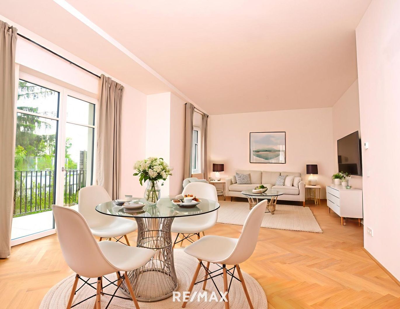 Villa Auhof, exklusives Wohnen mit Altbauflair!