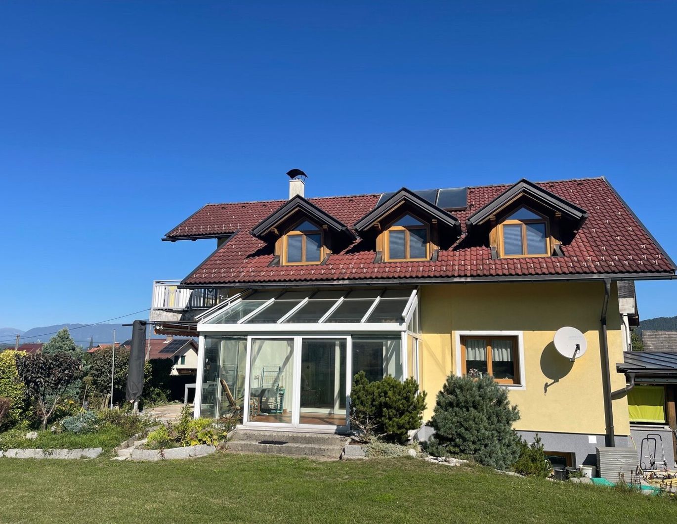 Sonniger Wohntraum mit reichlich Platz in herrlicher Aussichtslage!