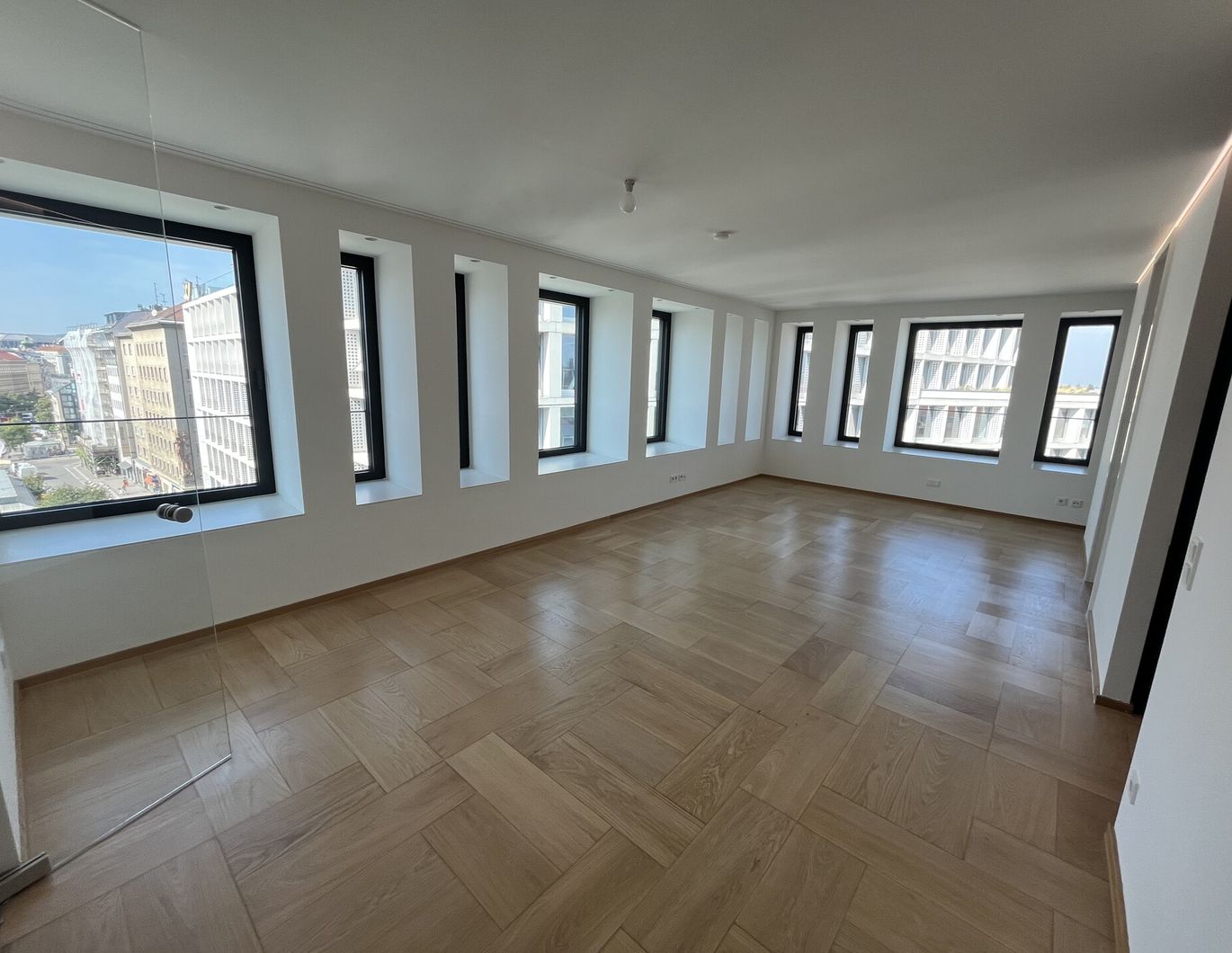 Exklusives Wohnen im 5. OG - 3-Zimmer-Wohnung im großartigen Neubau am Rochusmarkt - zu mieten in 1030 Wien