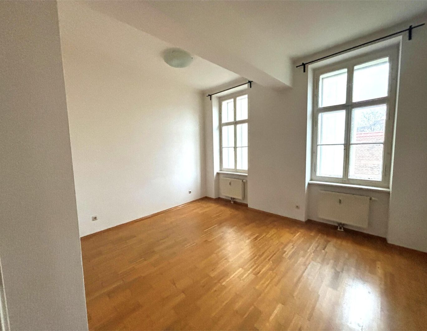 +++PERFEKTE LAGE+++ Helle 2-Zimmer-Wohnung mit angenehme Wohnatmosphäre