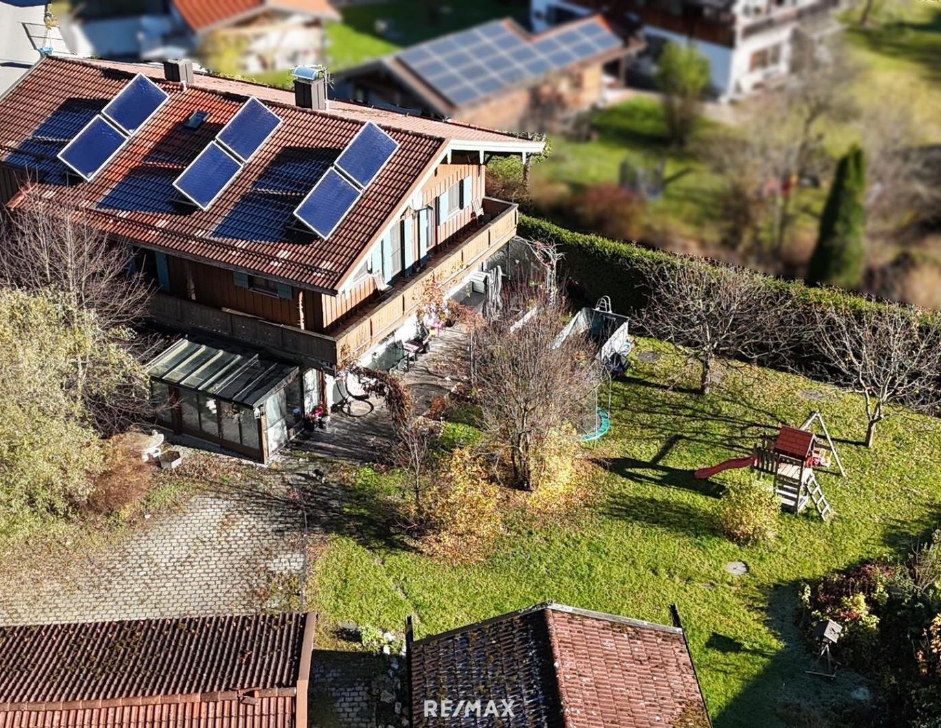 Großzügiges Zweifamilienhaus mit Bergblick in Ruhpolding