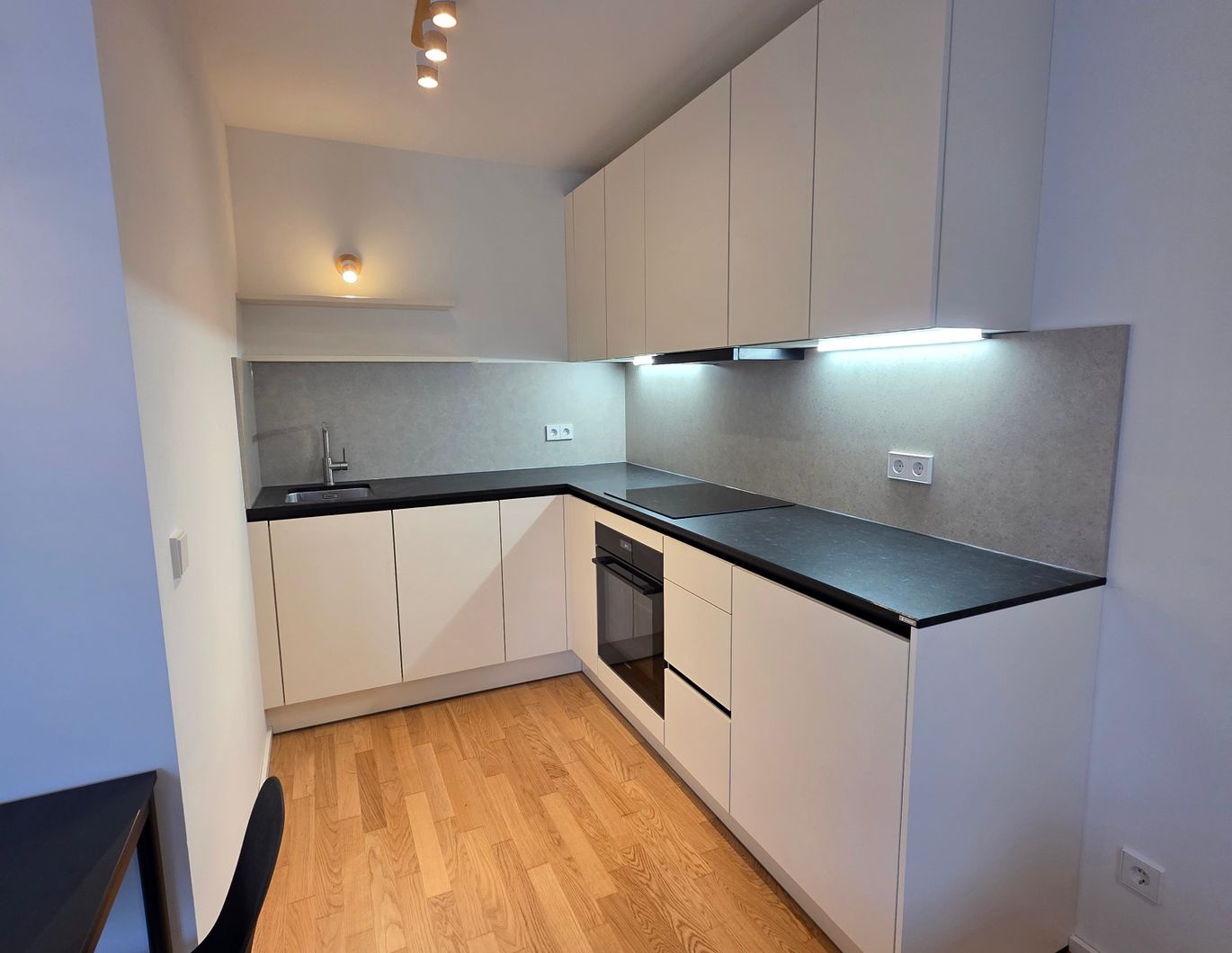 Möbliertes Apartment mit Co-Working-Space & Rooftop