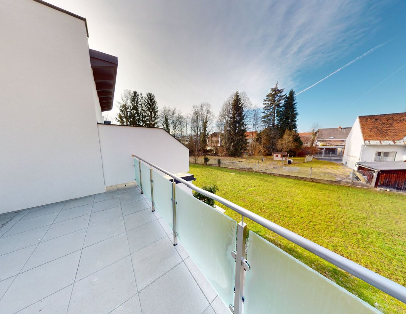 Nutzen Sie Ihre Chance! Exklusiver Erstbezug in sonniger, ruhiger Lage: hochwertige Ausstattung, Parkmöglichkeit und Gartenfläche zum Entspannen. Ideal für Familien! Jetzt anfragen und Ihr neues Zuhause entdecken!
