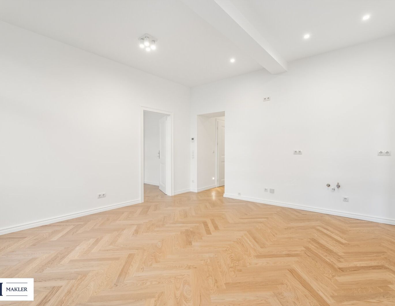 Stilvoller 4-Zimmer-Erstbezug in revitalisiertem Altbau Nähe Meiselmarkt