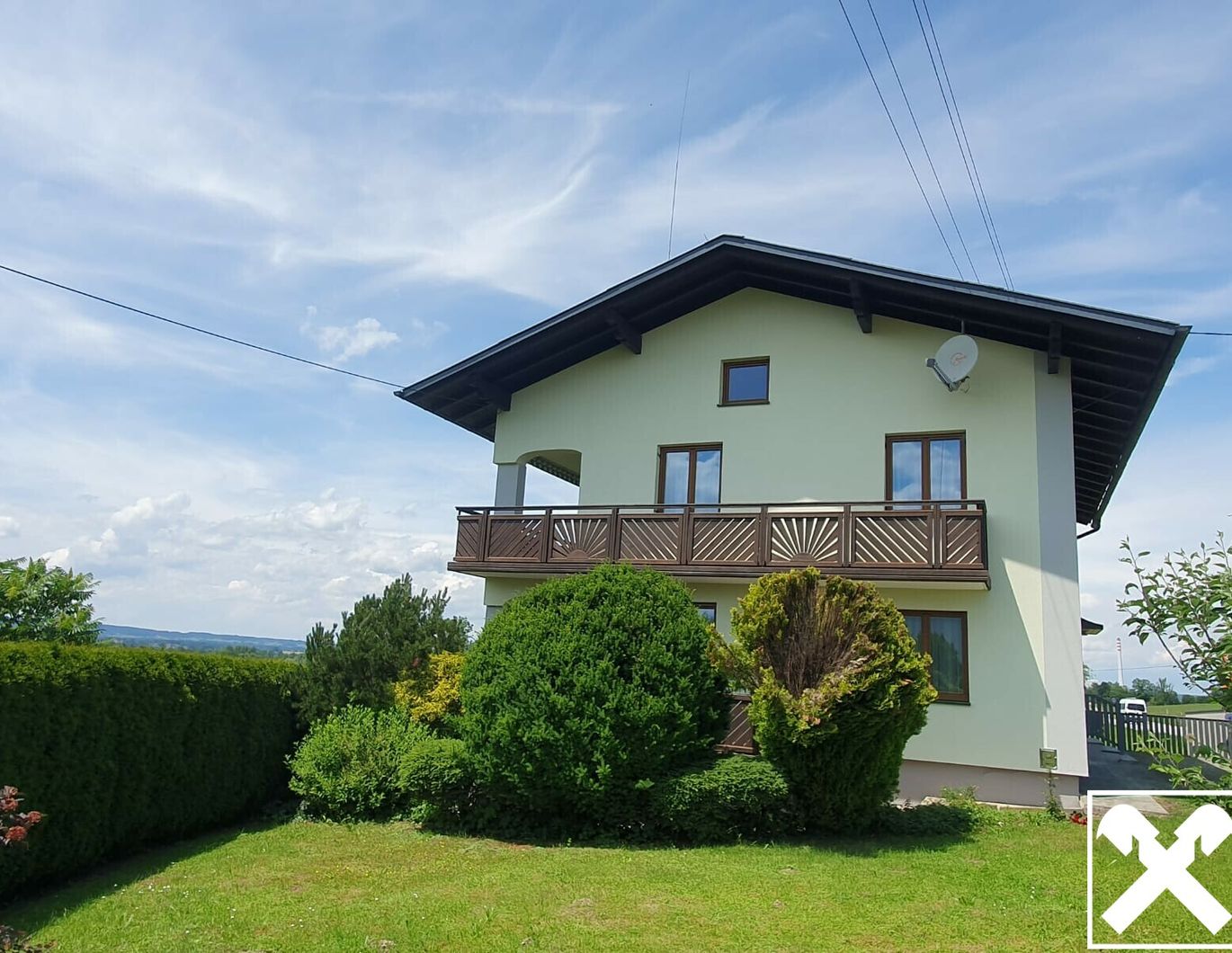 Haus mit zwei Wohnungen - ideal für Familie oder Vermietung