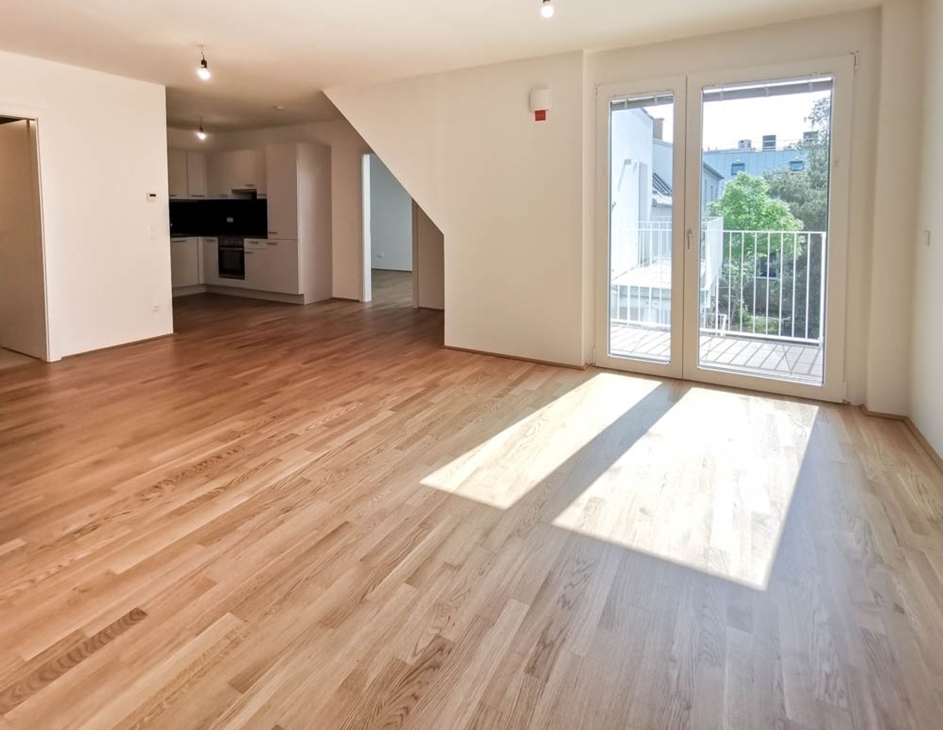 Erstklassige 3-Zimmer Dachgeschoß-Wohnung mit Balkon in 1230 Wien zu mieten