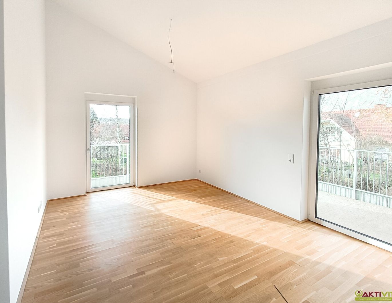 Heller Erstbezug mit Fußbodenheizung und Südterrasse in Bad Waltersdorf.