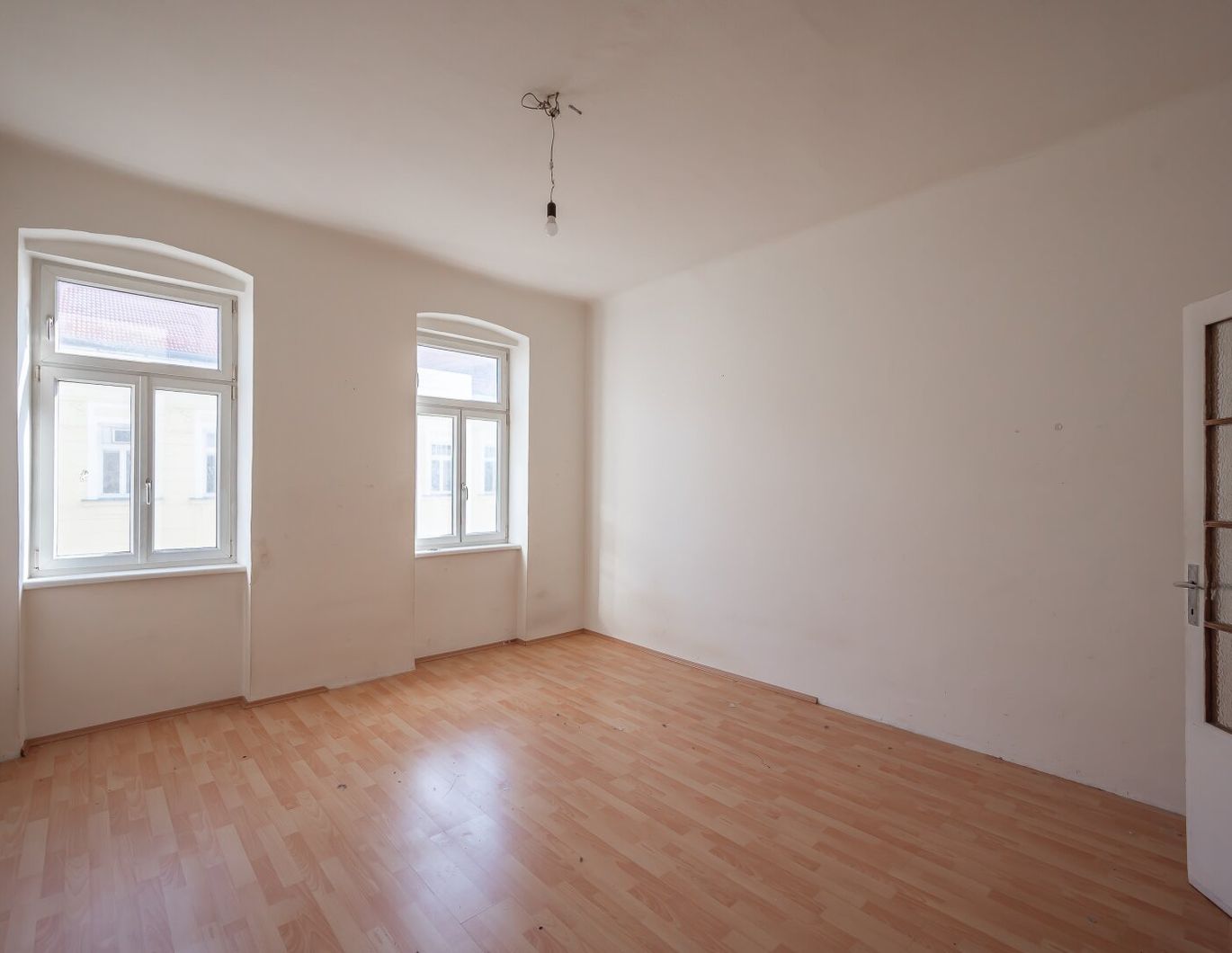 ++1120++ Ihr Projekt im Herzen der Stadt - sanierungsbedürftige 1-Zimmer Altbauwohnung