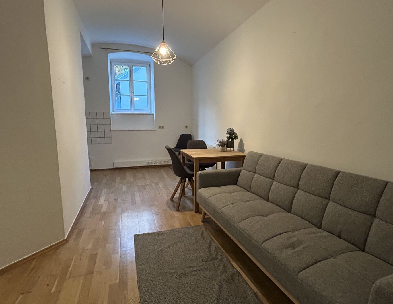 Charmante 2 - Zimmer Wohnung in Graz - St. Leonhard