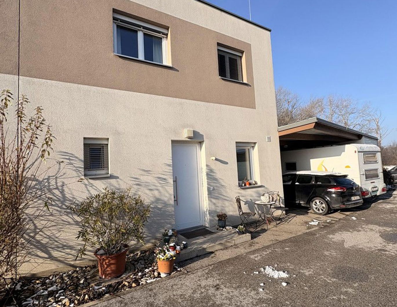 PROVISIONSFREI: Moderne Doppelhaushälfte auf Eckgrundstück in absoluter Ruhelage