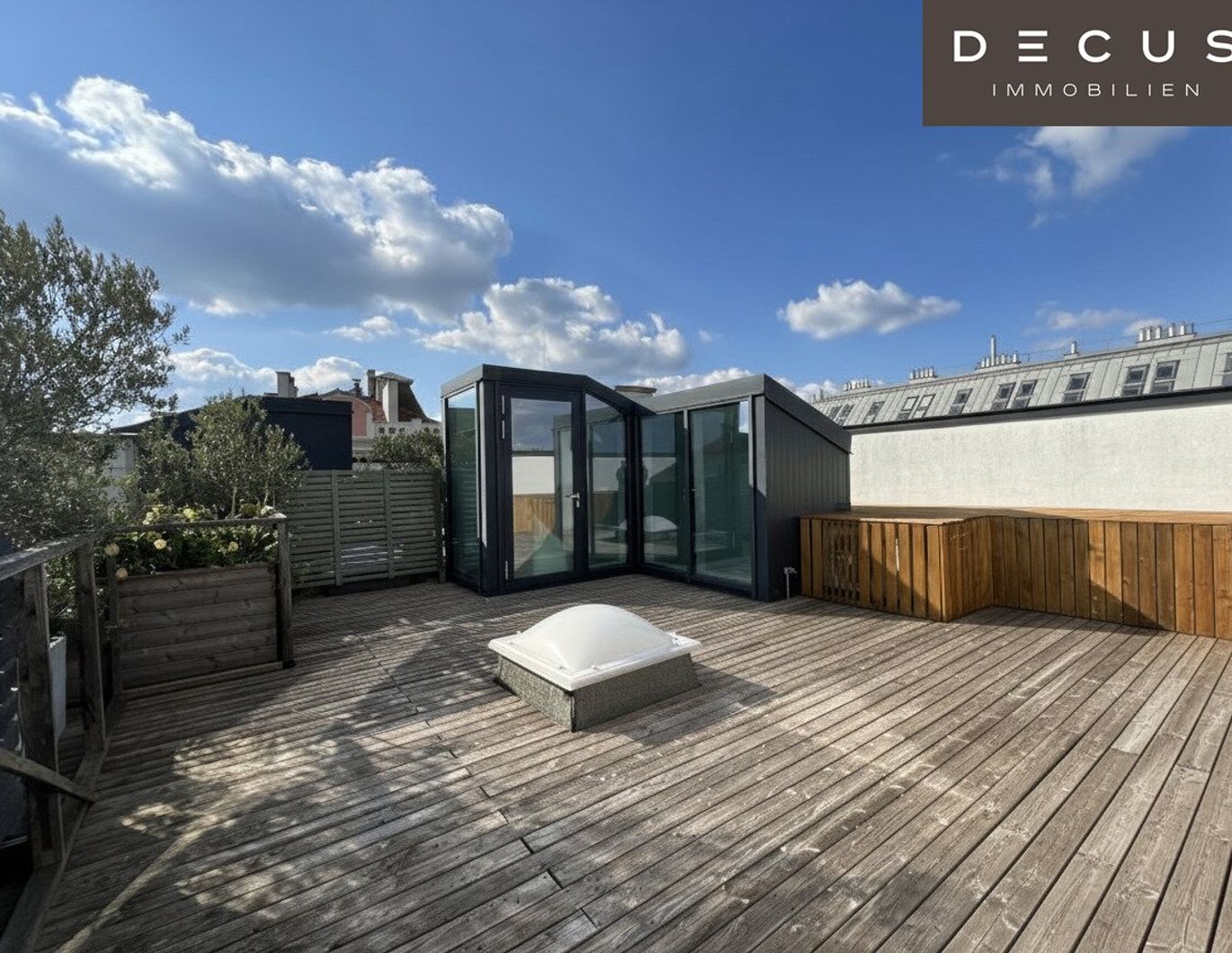 | DACHTERRASSE | KLIMATISIERT | ERSTBEZUG NACH SANIERUNG |