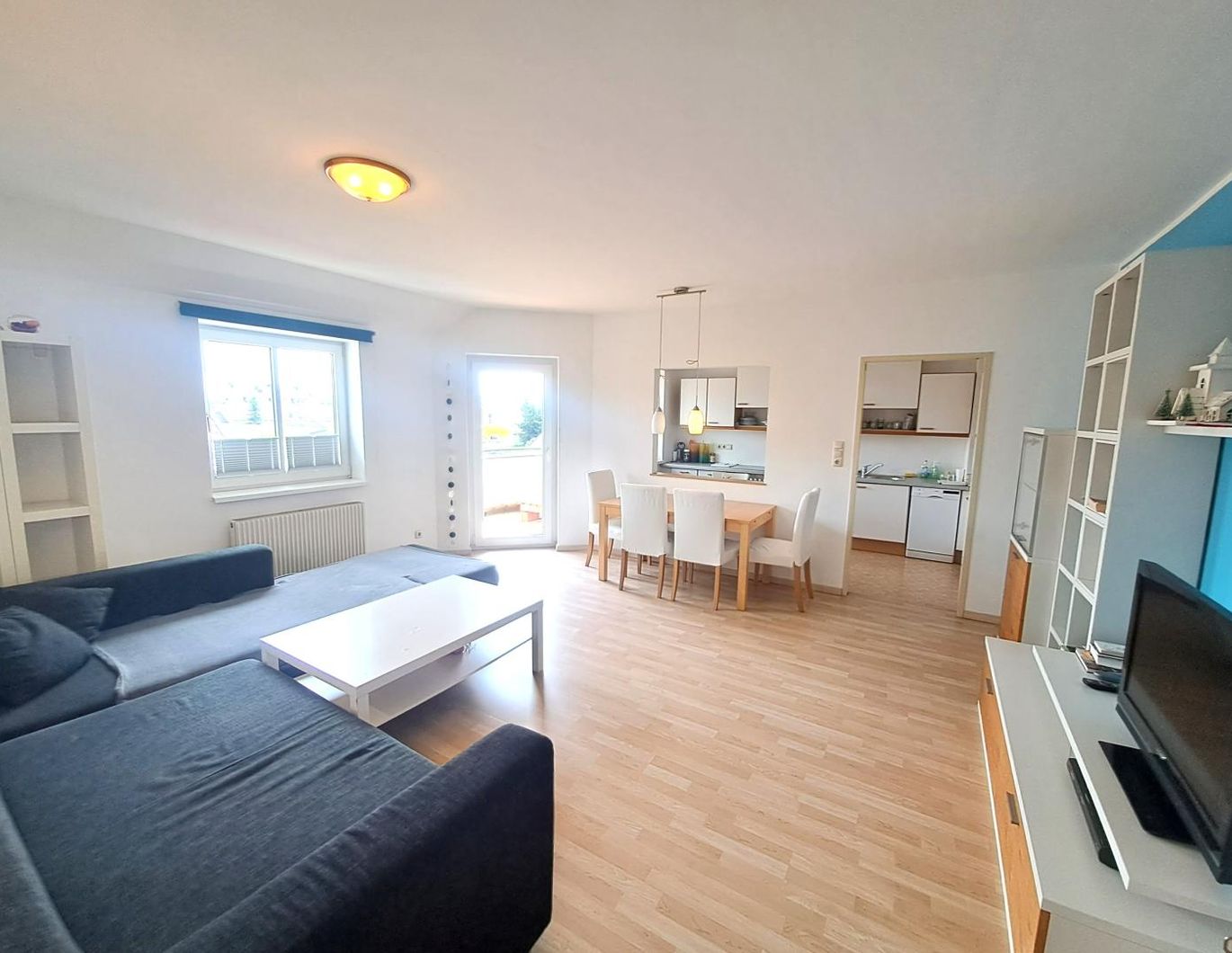 Helle Mietwohnung mit Balkon u. Tiefgaragenstellplatz - Lift vorhanden!