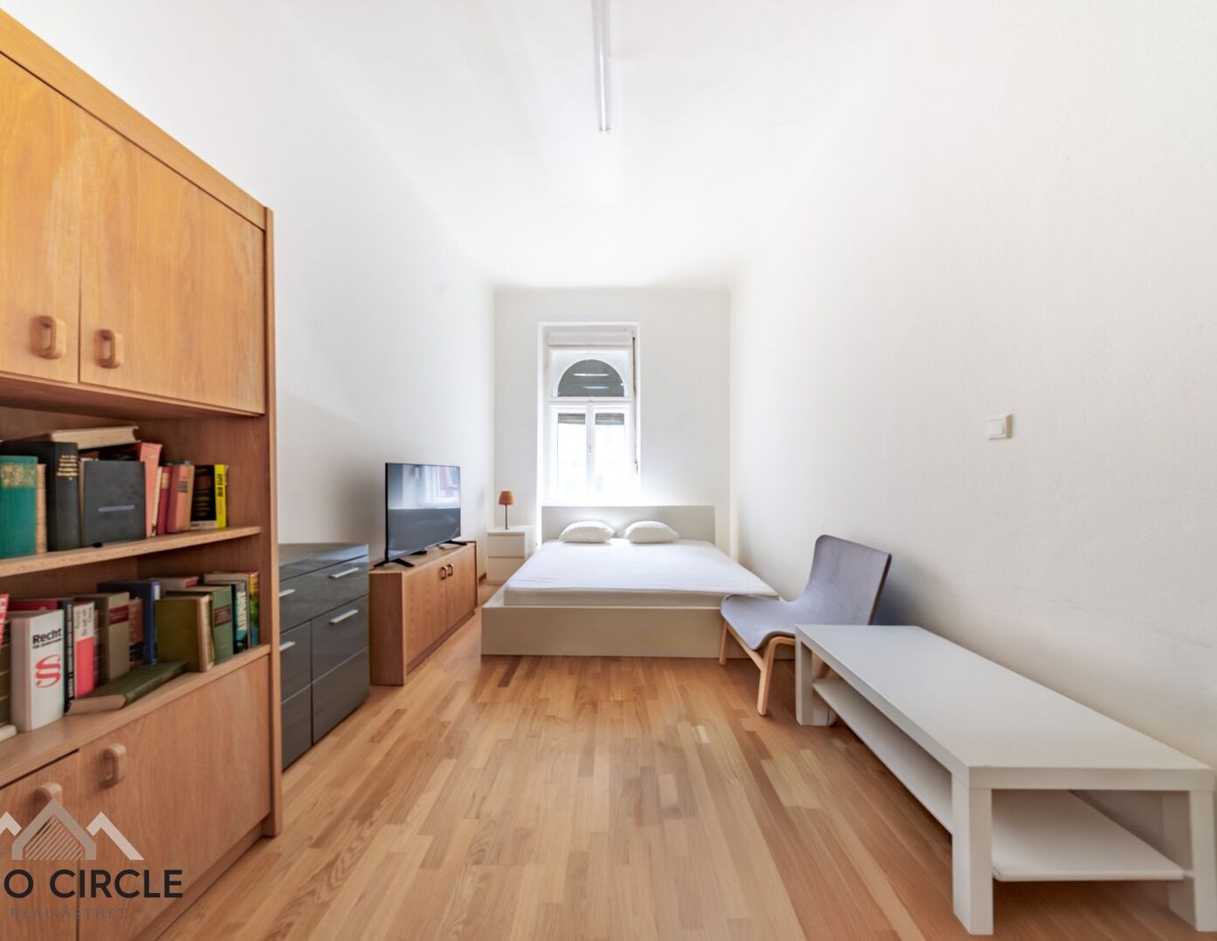 Wohnen im Zentrum: Charaktervolle 3-Zimmer-Altbauwohnung mit Flair