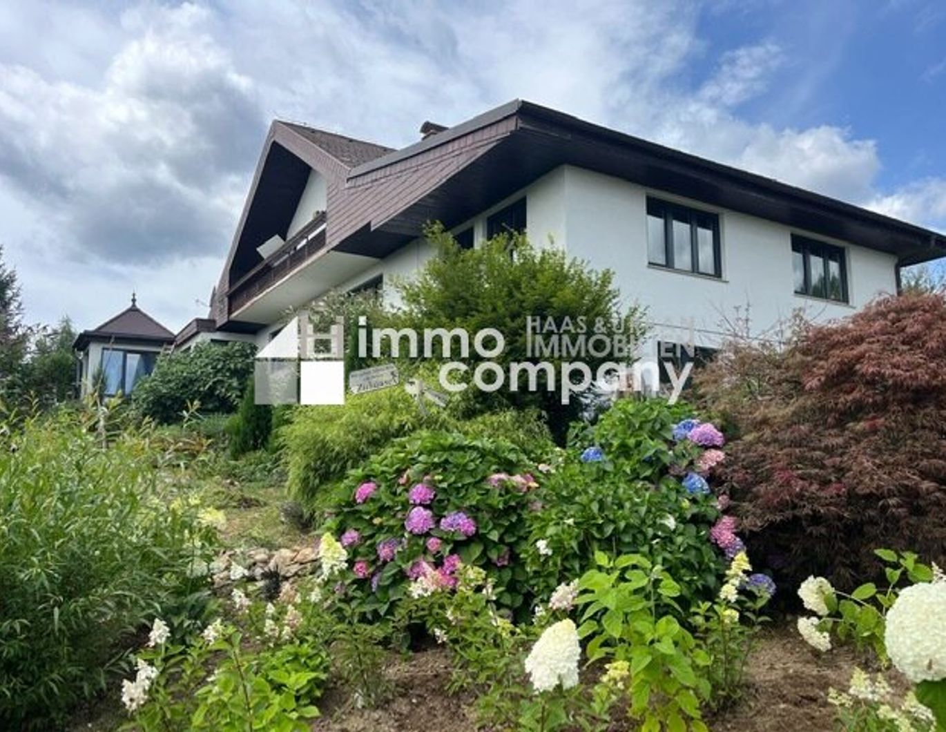 Gelegenheit!!! Mehrfamilienhaus mit 4 Wohneinheiten und unverbaubarem Ausblick auf 750m Seehöhe und 3.300m² Grund!