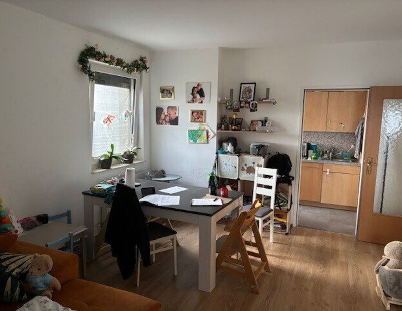 3-ZIMMER-BALKONWOHNUNG MIT BALKON UND PARKPLATZ IN SCHWERTBERG!