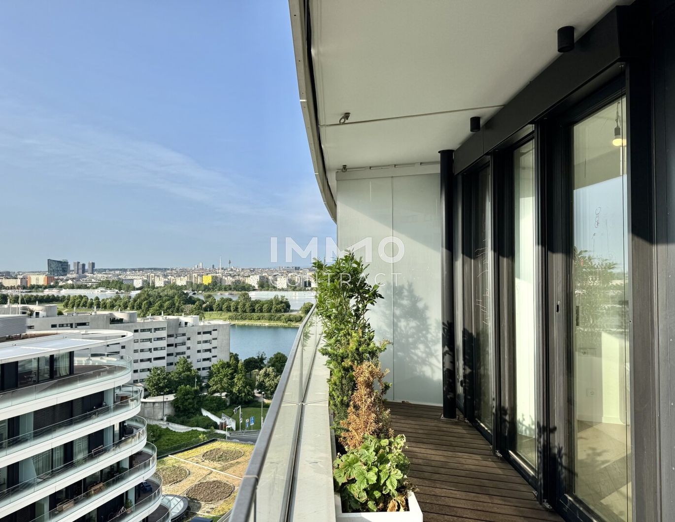 DANUBEFLATS: 2 Zimmer Wohnung inkl. Gym, Pool und Wellness