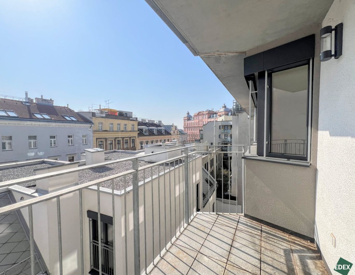 2-Zimmer-Neubauwohnung mit Balkon in Hofruhelage