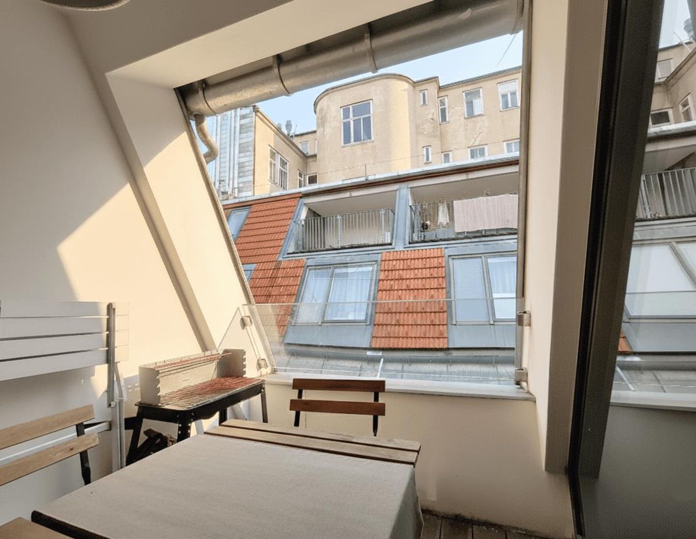 Charmante Altbau-Maisonette mit Terrasse - VIDEO verfügbar !