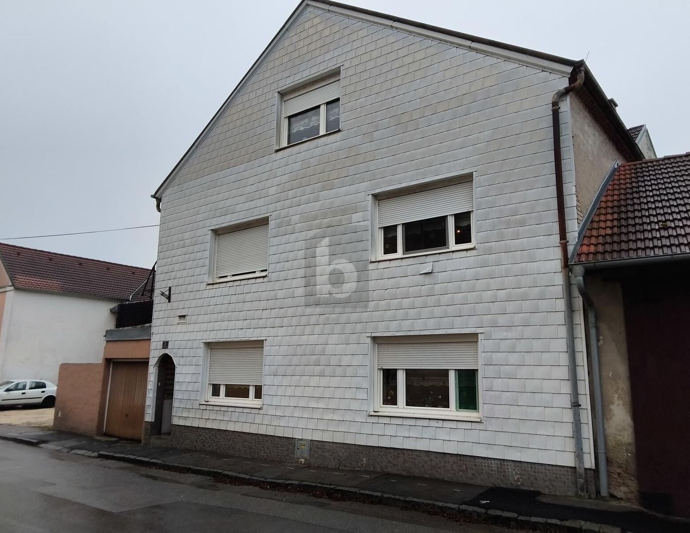 CHARMANT MIT INNENHOF & BALKON ? SOFORT BEZIEHBAR!