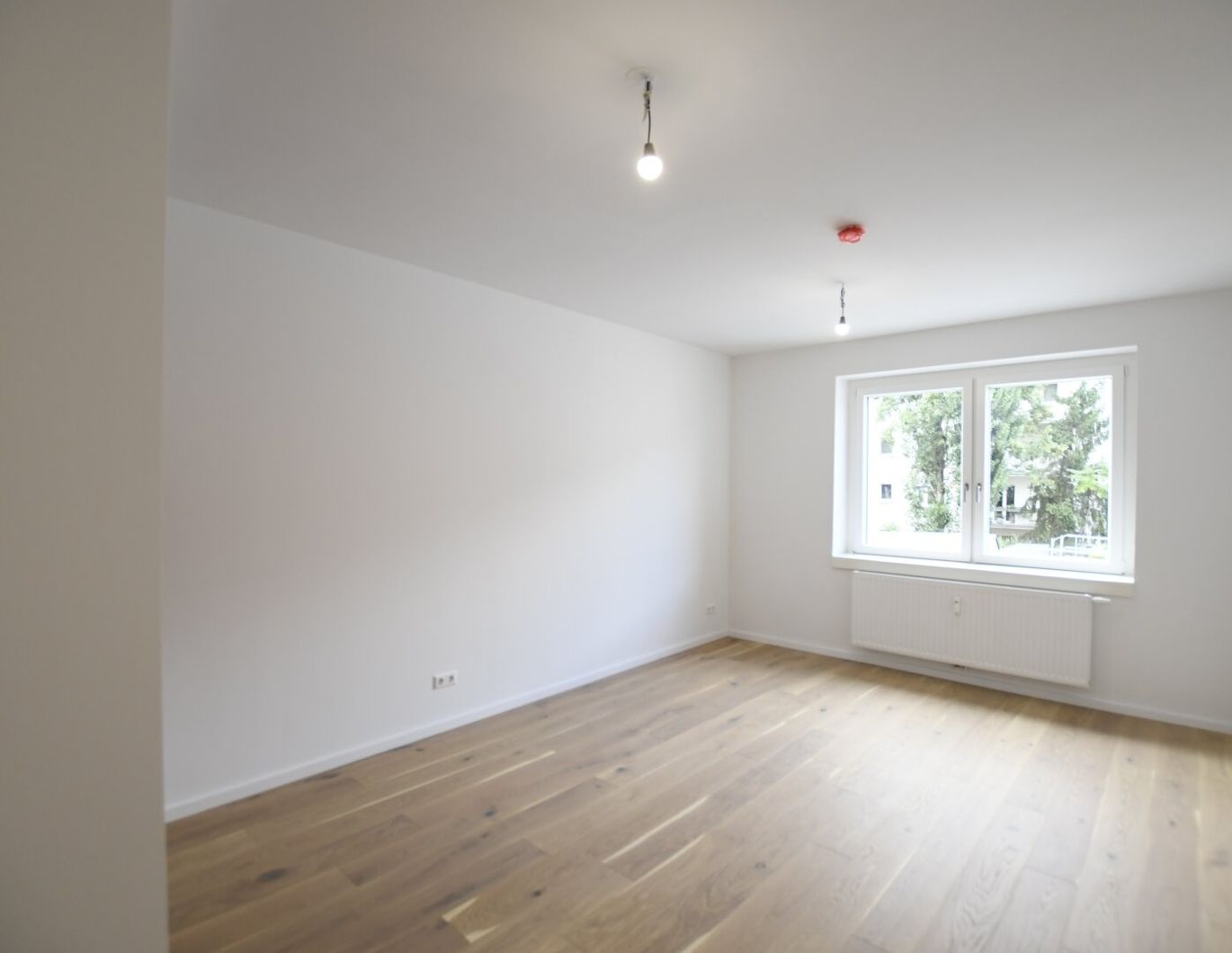 Erstbezug nach Sanierung: Schöne 1,5 Zimmer-Wohnung mit separater Küche