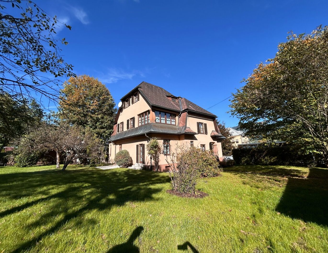 Villa! Elegante Zeitreise: Charmante Villa aus 1933 mit zeitlosem Flair!