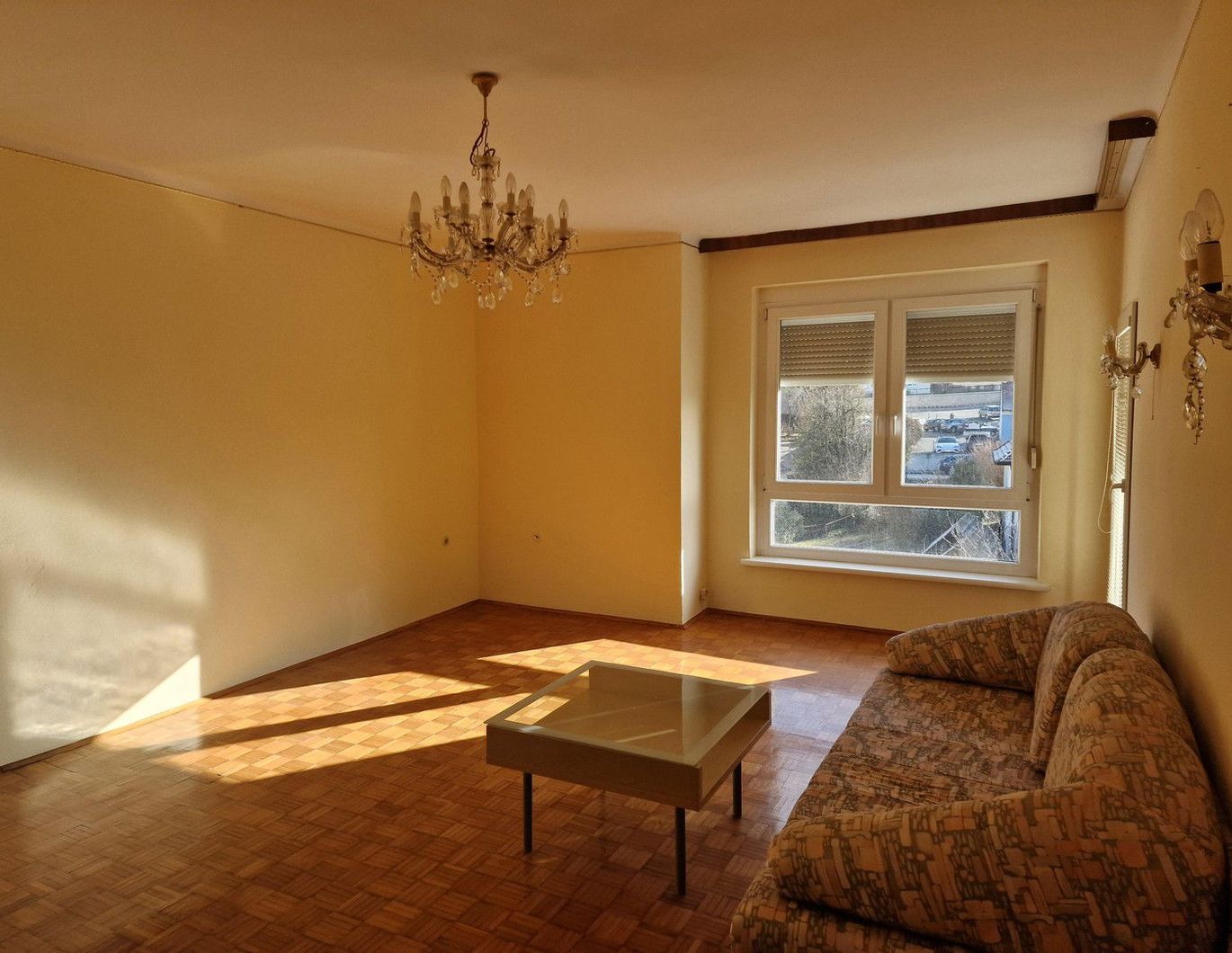 Mietwohnung im Grünen mit Burgblick