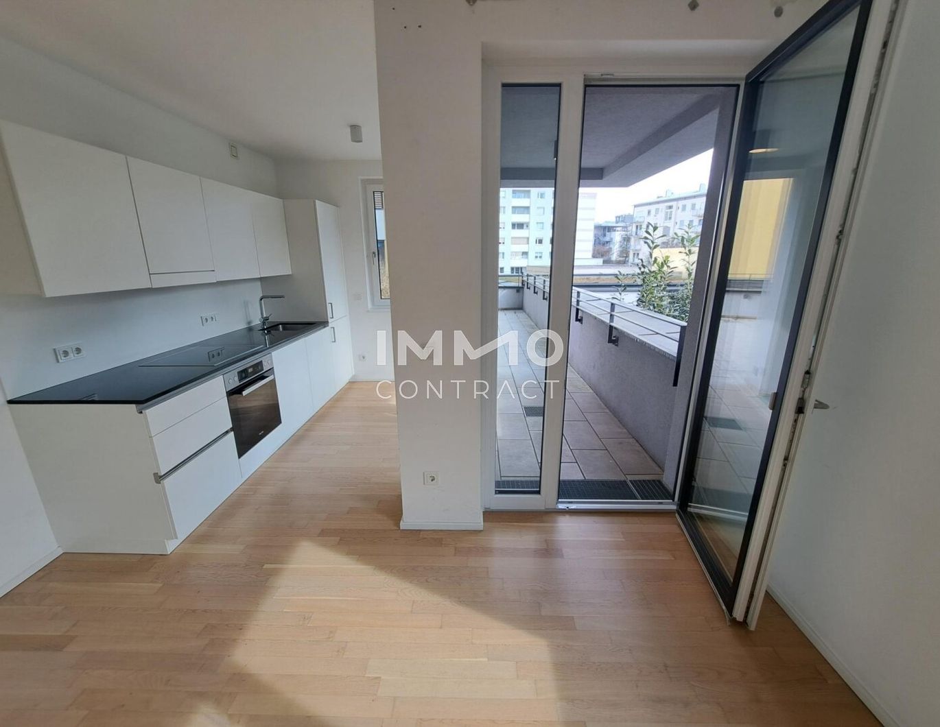 ++Neuwertige 2 Zimmer City-Wohnung mit Loggia und 29m² großer Terrasse im Zentrum von Linz++