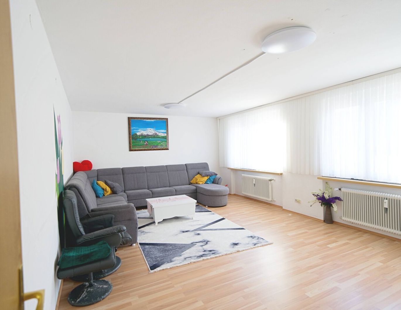Grandiose 3-Zimmer-Wohnung mit riesigem Wohnzimmer in Zentrumsnähe