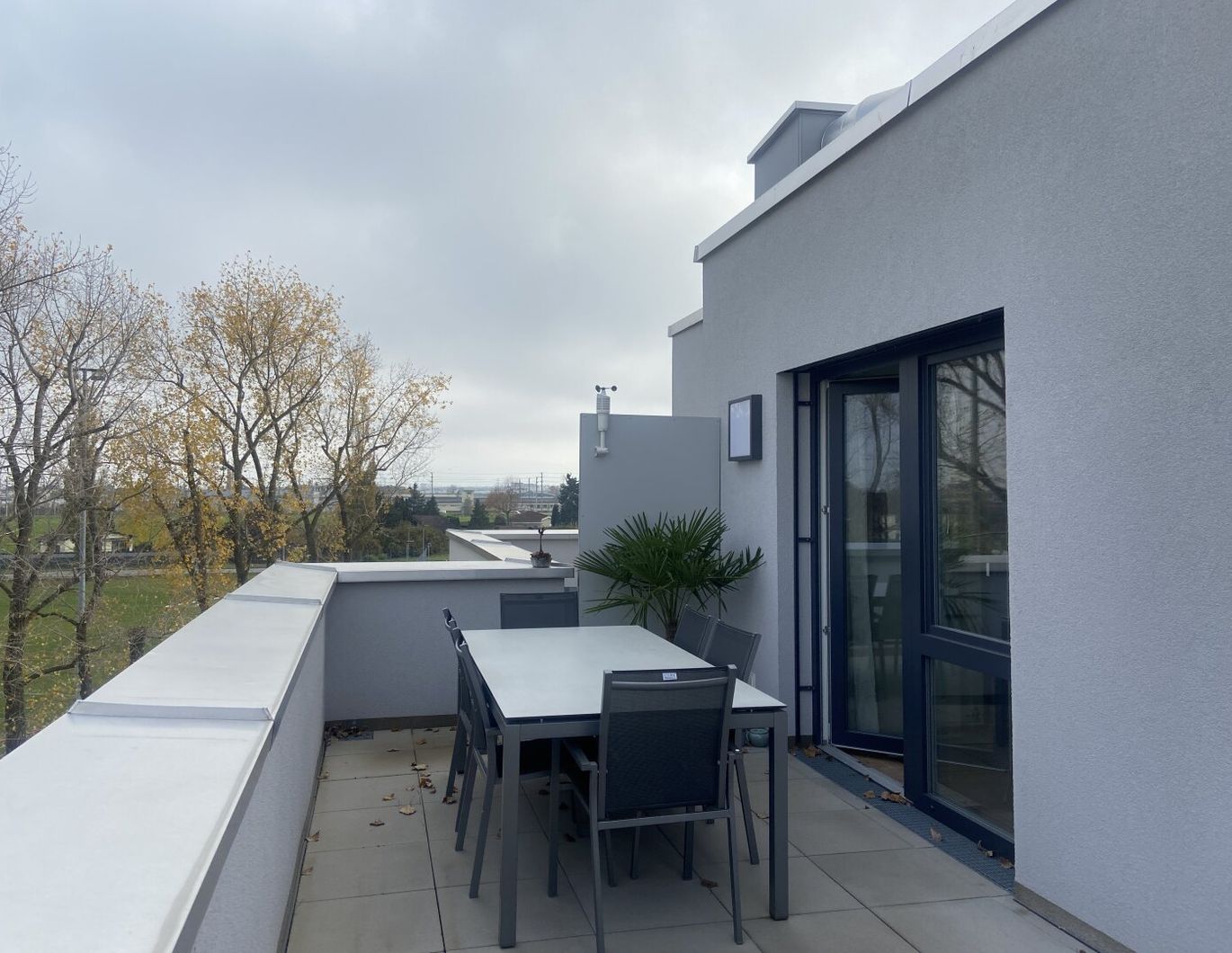 Schöne Dachterrassenwohnung mit Grünblick