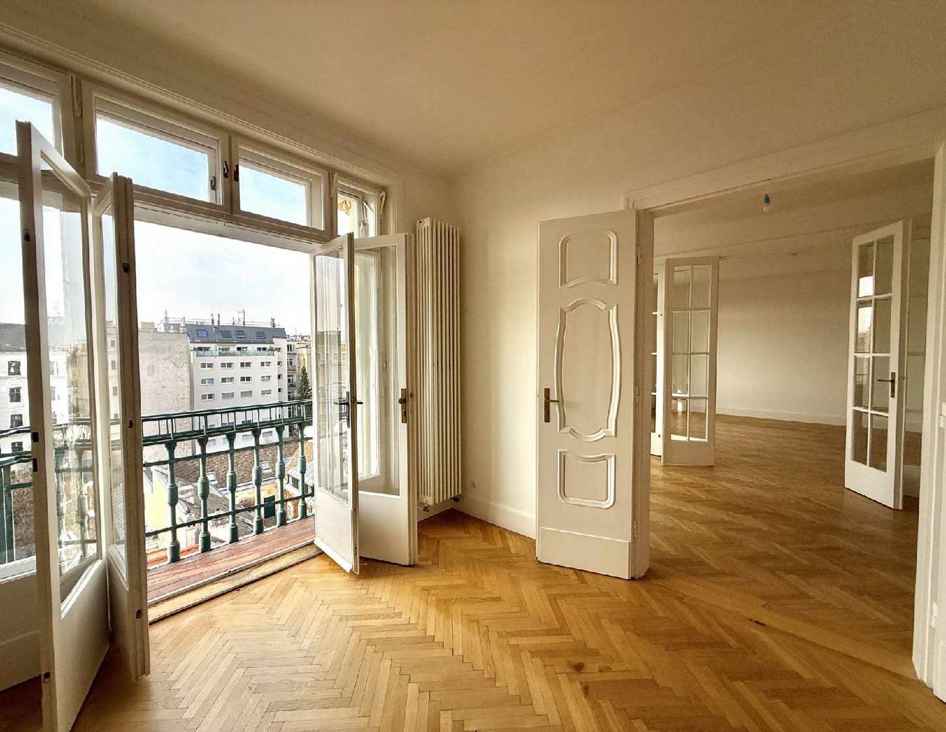 Großzügige 4-Zimmer Wohnung beim Schloßquadrat