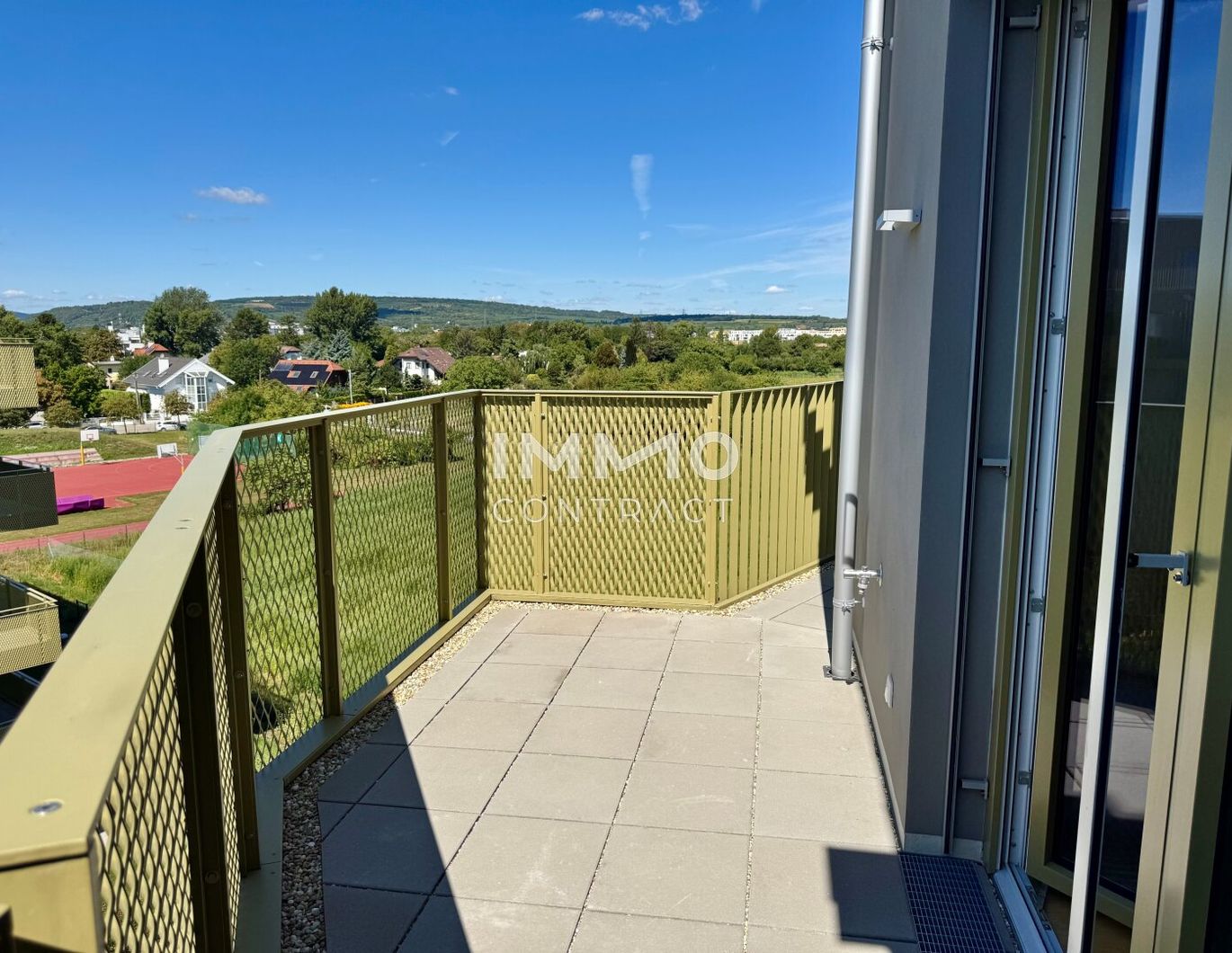 Neu und provisionsfrei: Schnäppchet Hit im 4. Stock - Hirschfeld