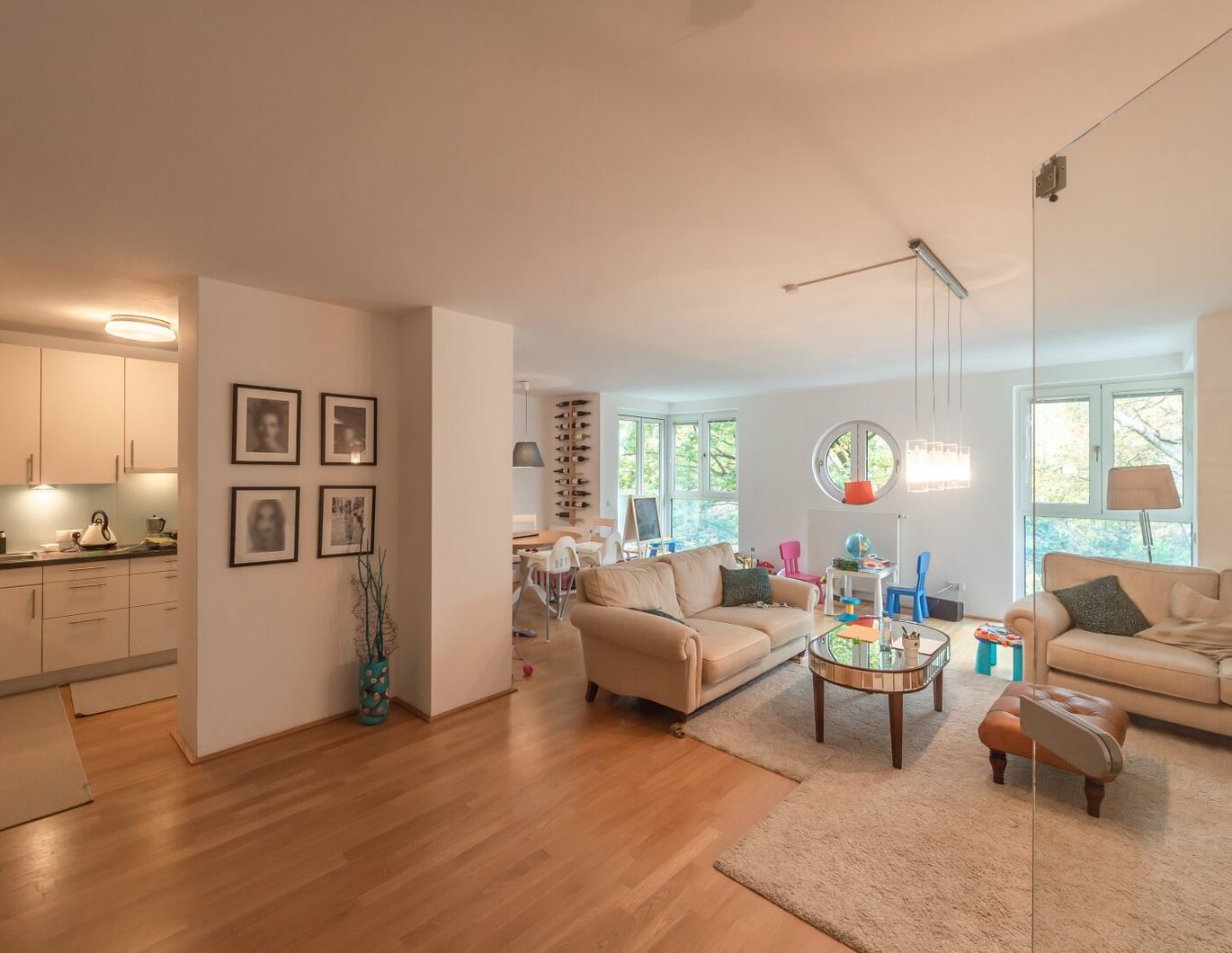 ++NEU++ Bestlage im Servitenviertel, 4-Zimmer + zwei Balkone ++GRÜNRUHELAGE++