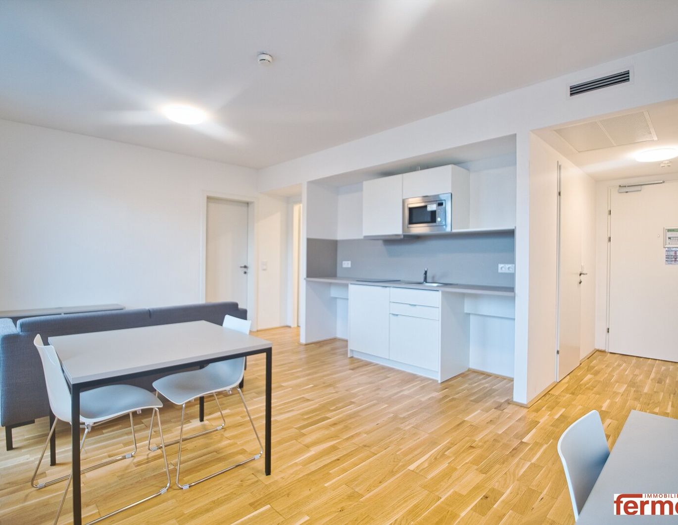 möblierte Apartments zur Kurzzeitmiete (2-12 Monate) / furnished apartments for short-term rental (2-12 months)
