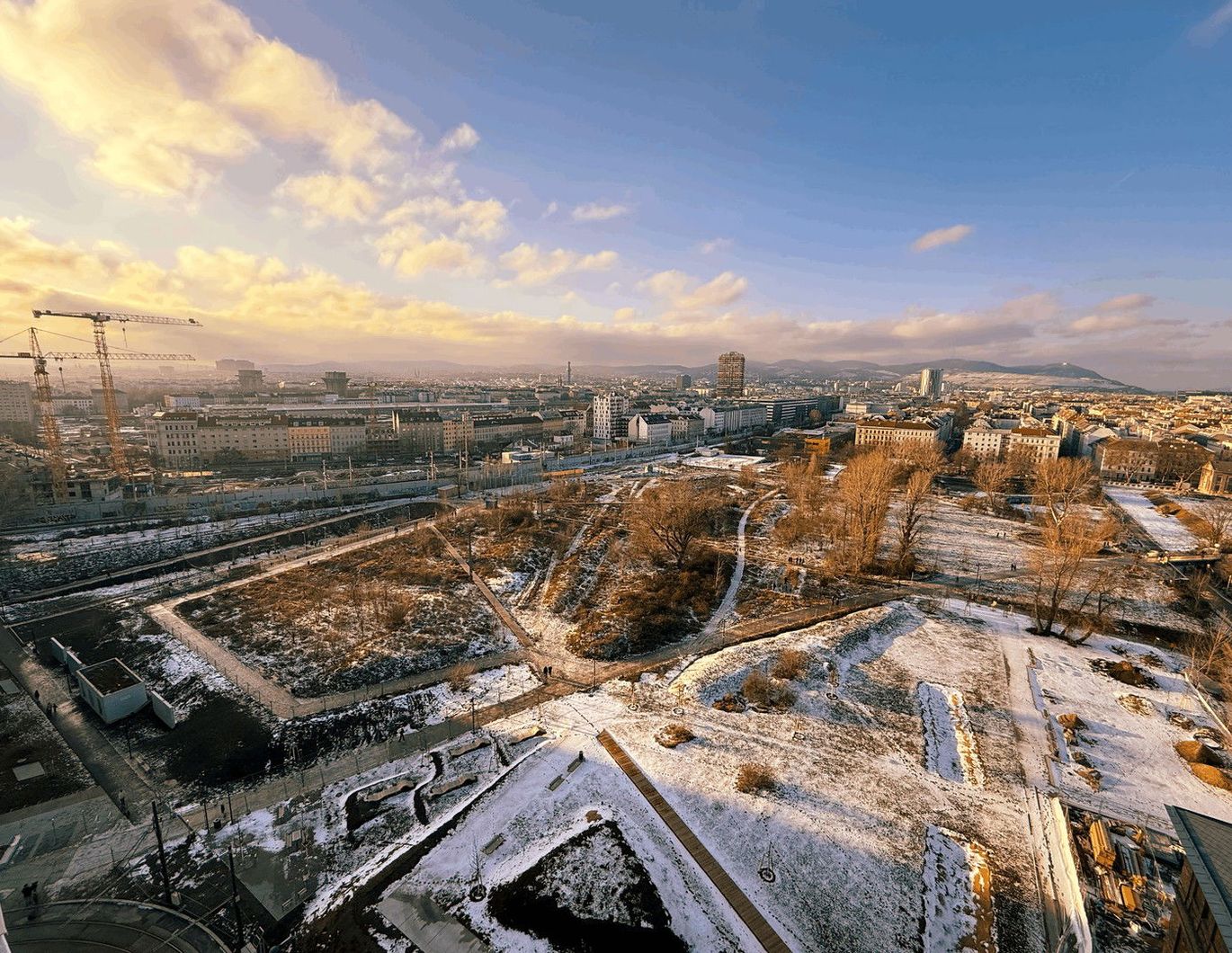 Sky-Living: Studenten High-End Studio mit Sunset-Garantie & Donau-View!