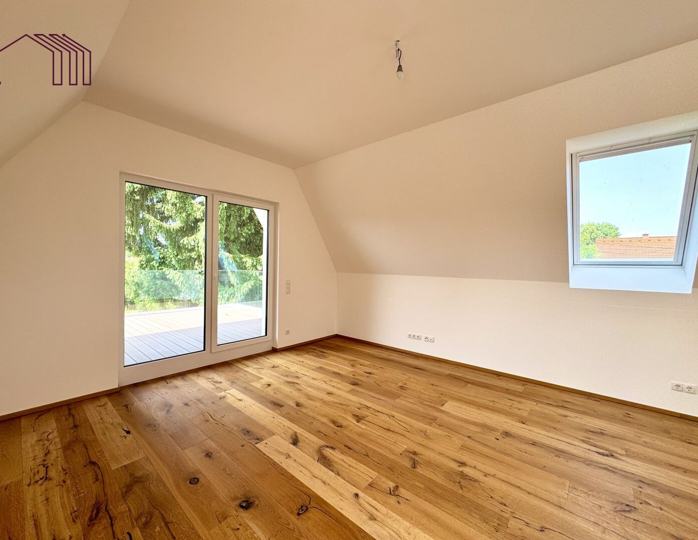 NÄHE MURWEG: Geräumige 3-Zimmer-Wohnung mit Parkplatz und Dachterrasse - ERSTBEZUG