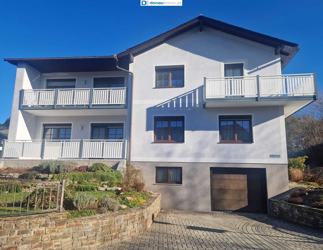 Charmantes Zweifamilienhaus mit herzhaftem Flair - ein absolutes Schnäppchen für € 340.000,00