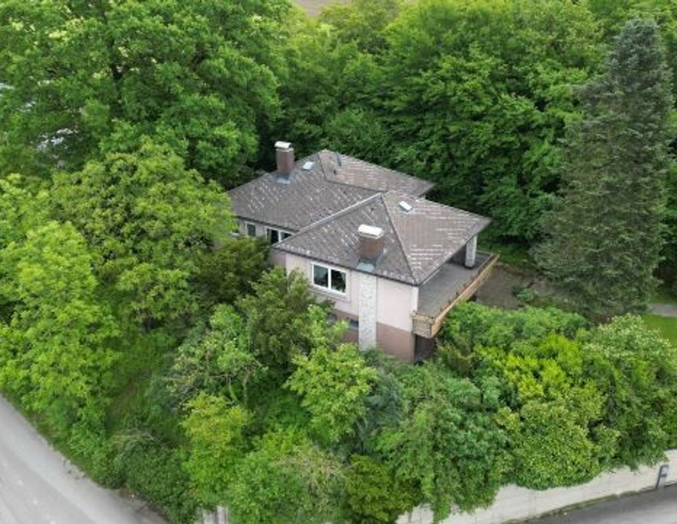 Bungalow - Aussichtslage - großes Grundstück