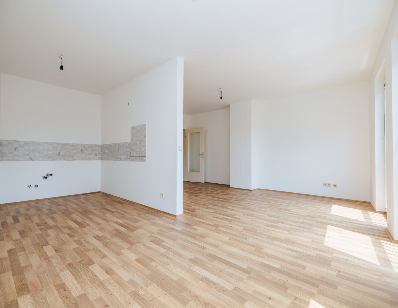 MODERN I BADEWANNE I SEHR HELL I PARKPLATZ I 2. STOCK I LICHTDURCHFLUTET I EGGENBERG I TOP-GRUNDRISS I PROJEKT WOHNEN I