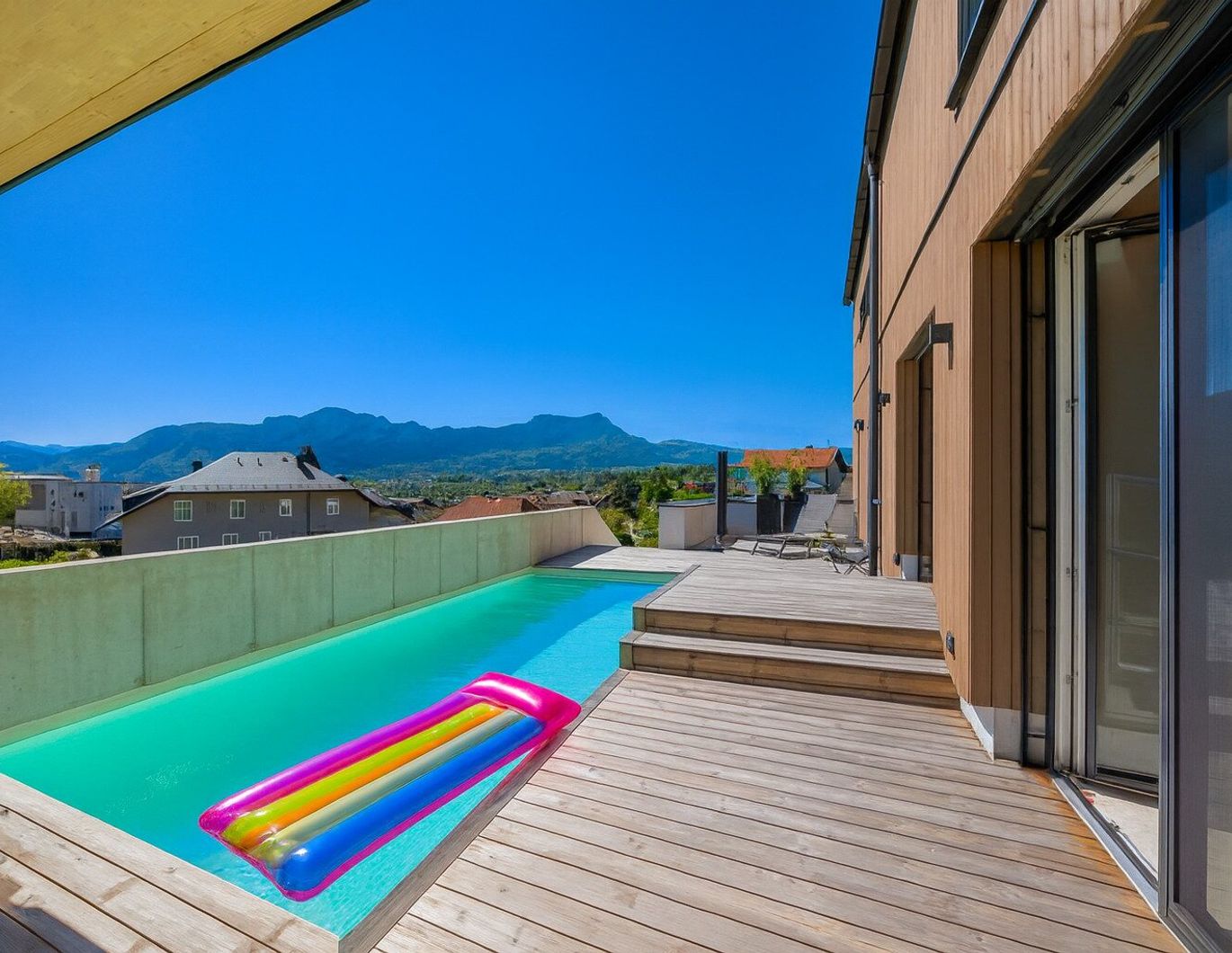 Refugium mit Seeblick und Pool /Bezugsfertig/Provisionsfrei