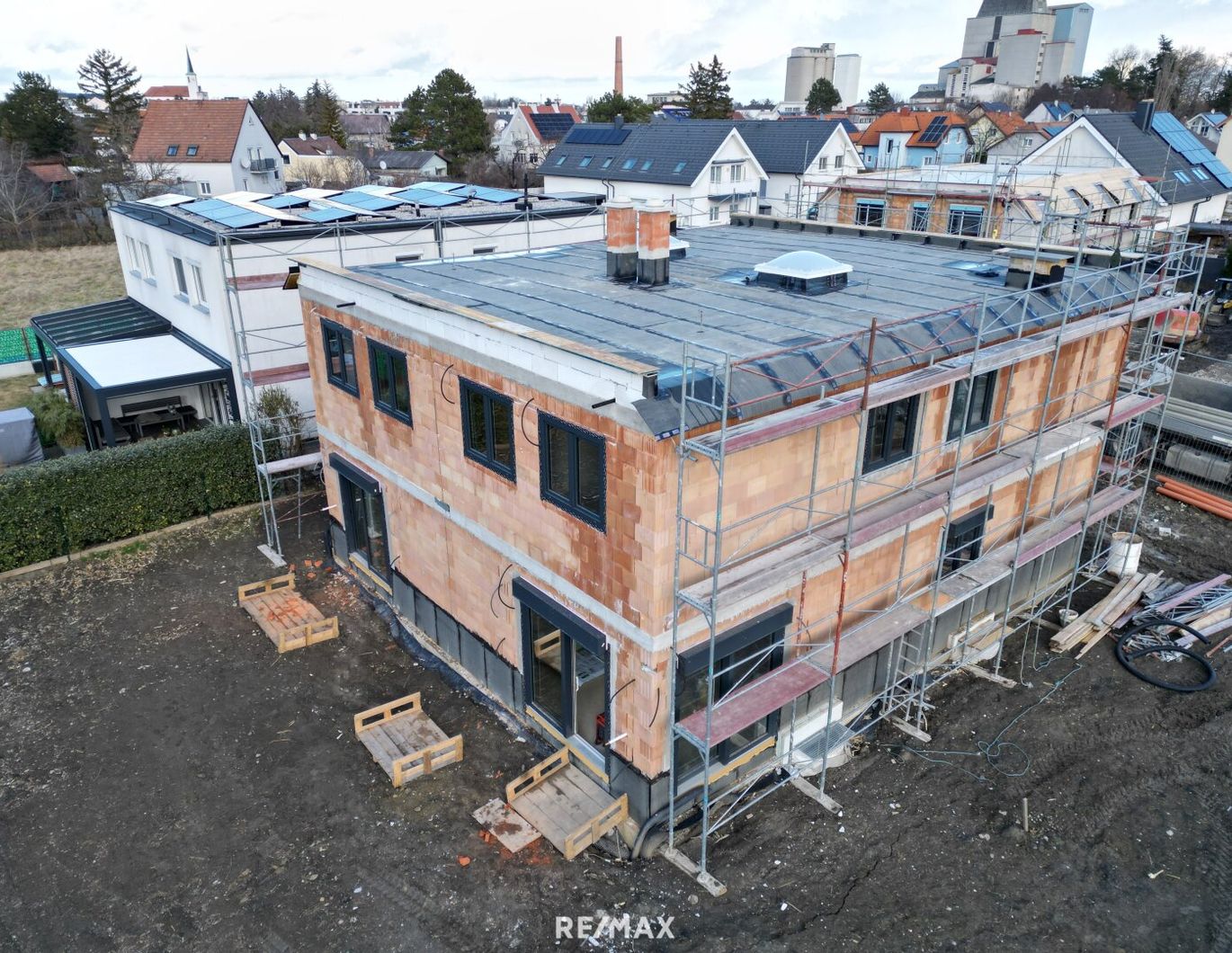 Voll unterkellerte Doppelhaushälfte in Guntramsdorf | Erstbezug Mai 2026