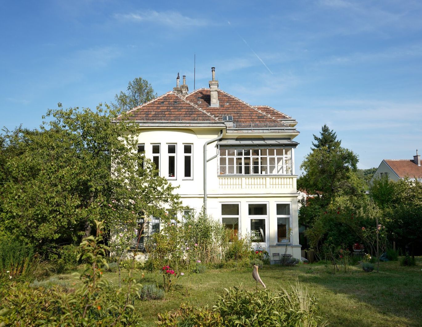 Historische Villa mit Baugrund in exklusivster Lage des 13. Bezirks