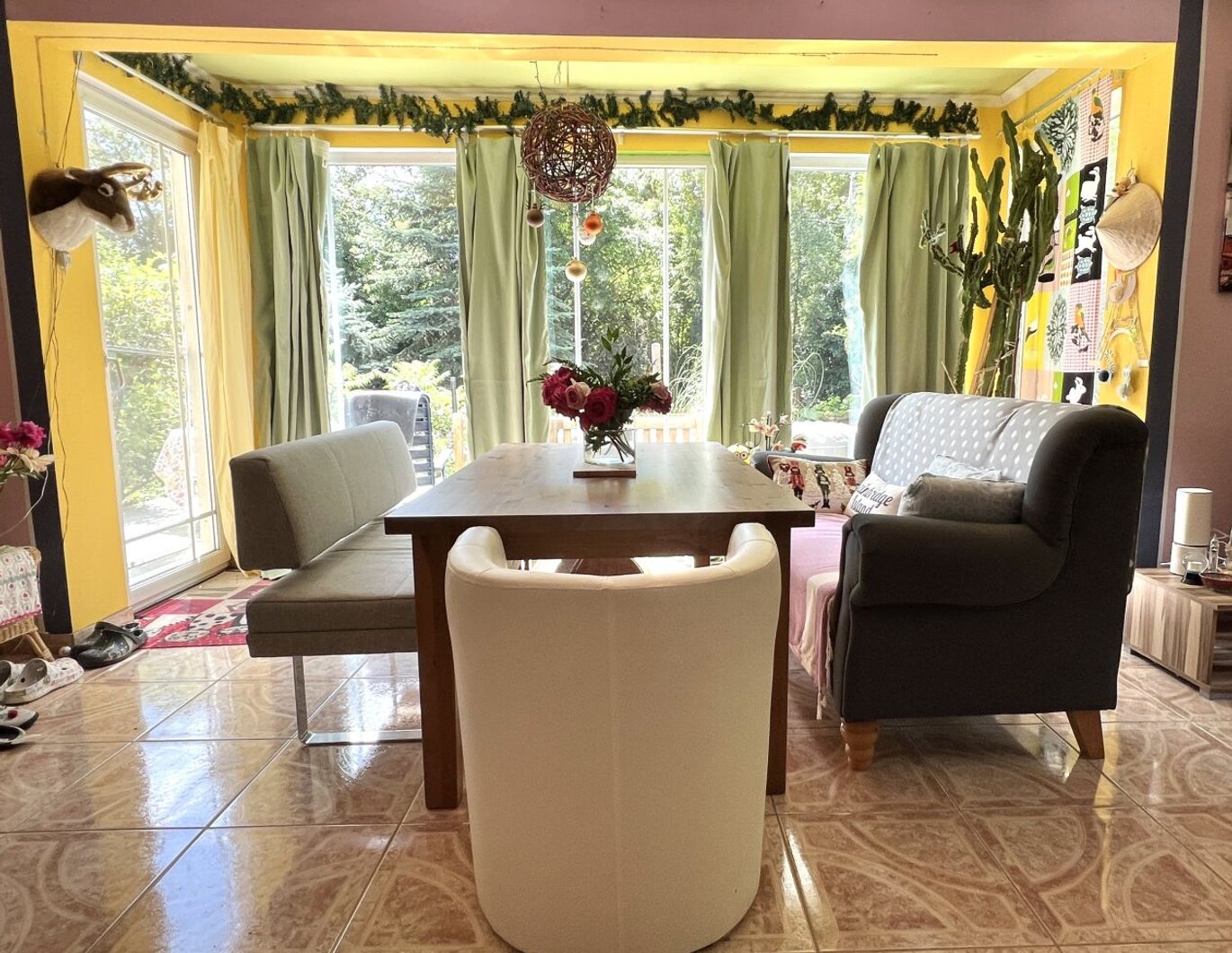 1220 Wien - Moderner Holzriegelbau mit Terrasse & Balkon auf Grundstück 1.486 m² mit 2 Wohnhäusern