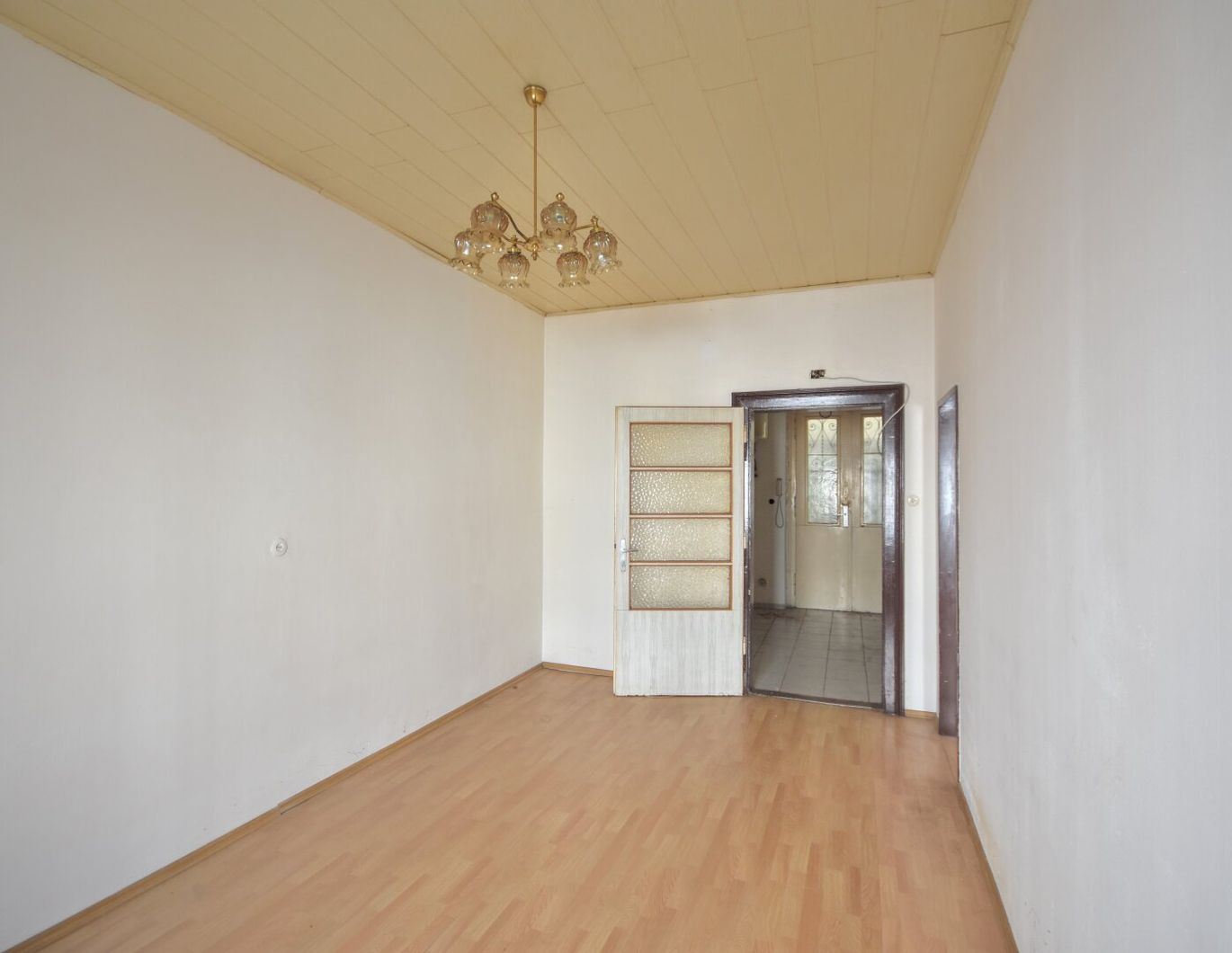 Sanierungsbedürftige 1,5-Zimmer-Wohnung im 16. Bezirk