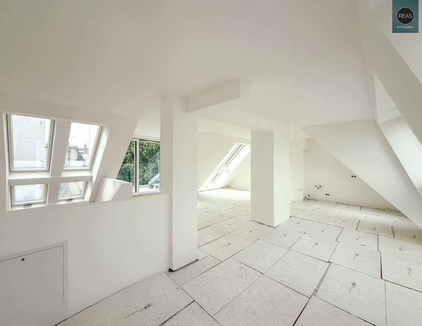 Erstbezug: Atemberaubendes Dachgeschoss - Maisonette - Apartment (klimatisiert) mit 3 Terrassen und hochwertiger Ausstattung im trendigen Ottakring!