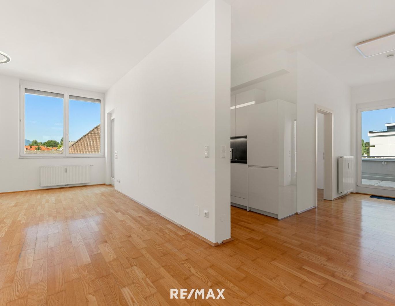 Stilvolle 4-Zimmer-Wohnung im Penthouse-Flair mit Dachterrasse